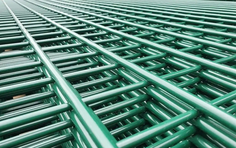 galvanized mesh fence